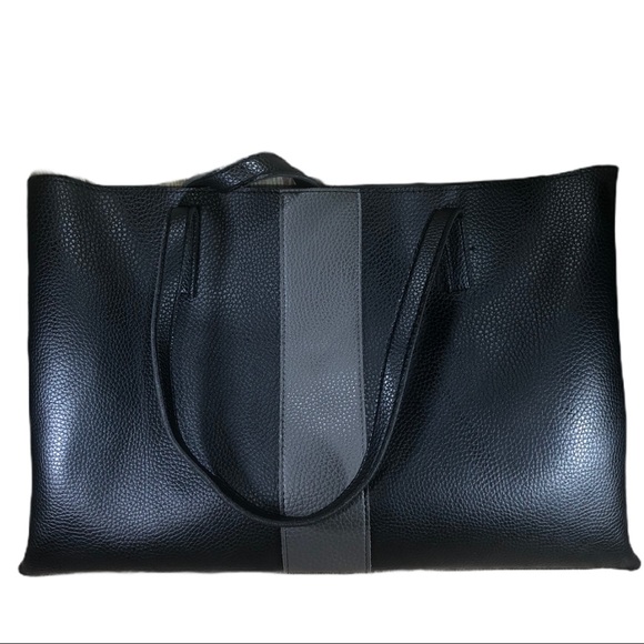 Vince Camuto Handbags - VINCE CAMUTO Leather Luck Black Tote